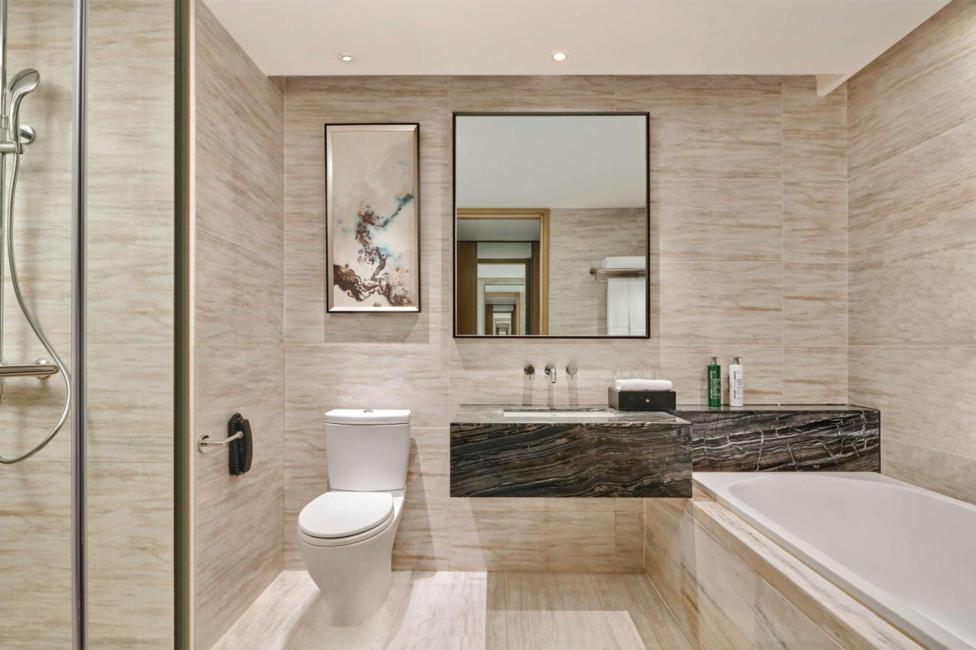 Hilton Garden Inn Wuhan Hankou Esterno foto